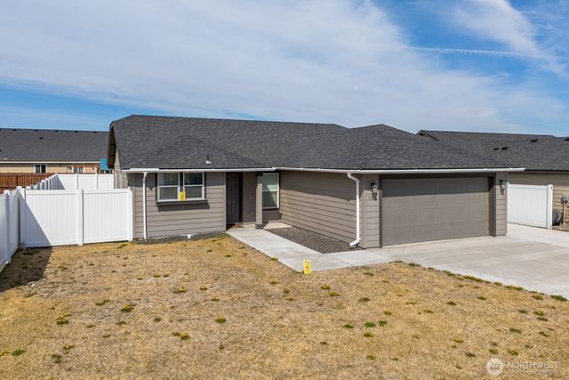 4256 W Wood Court, Moses Lake, WA 98837