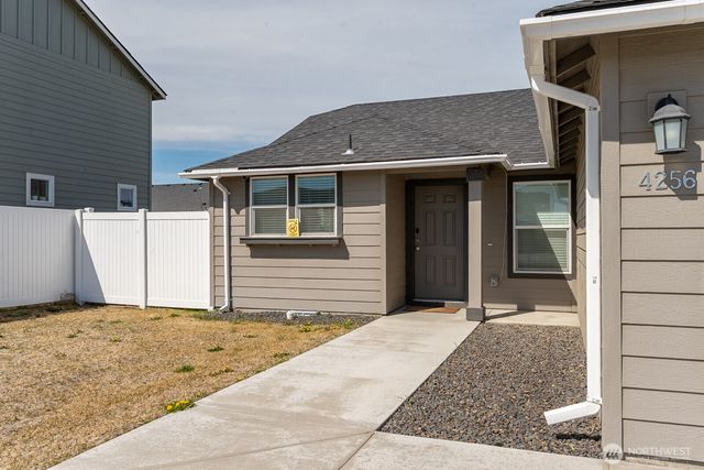 4256 W Wood Court, Moses Lake, WA 98837