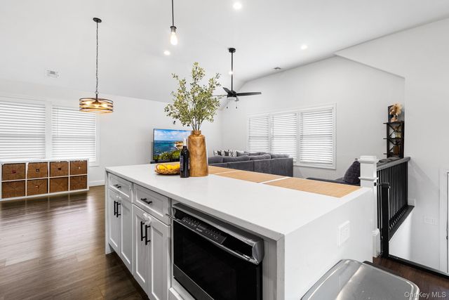 14 E 5th Street, Huntington, NY 11746