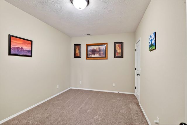 5637 S Lexington Avenue, Springfield, MO 65810