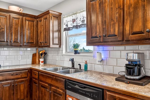 5637 S Lexington Avenue, Springfield, MO 65810