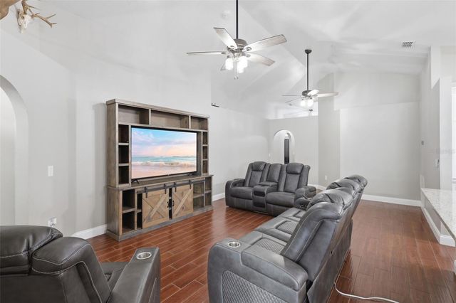 399 FAIRFIELD DRIVE, Sanford, FL 32771
