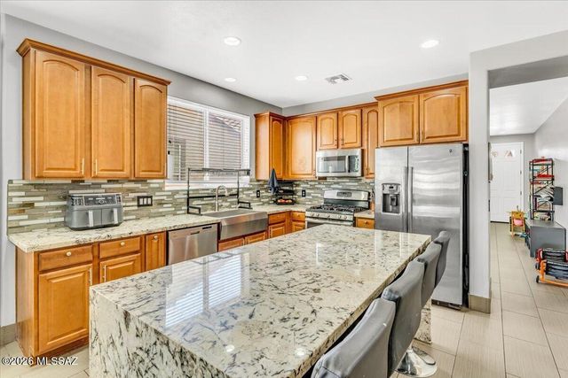 128 W Vuelta Friso, Sahuarita, AZ 85629