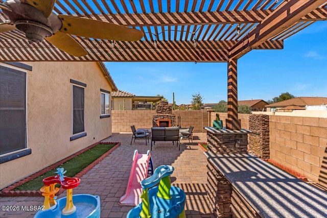 128 W Vuelta Friso, Sahuarita, AZ 85629