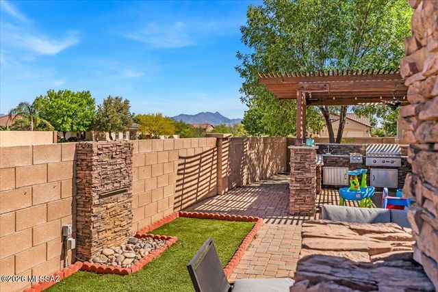 128 W Vuelta Friso, Sahuarita, AZ 85629