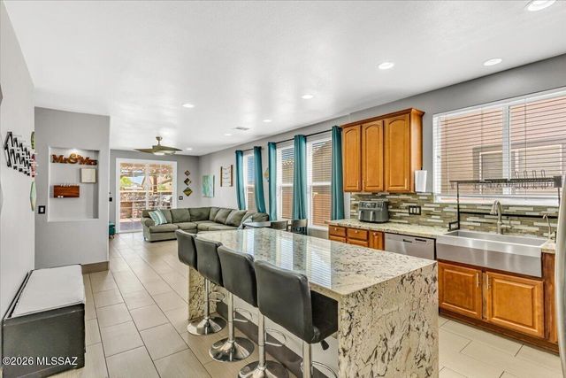 128 W Vuelta Friso, Sahuarita, AZ 85629