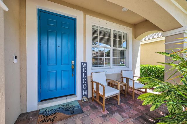 5801 SE Crooked Oak Avenue, Hobe Sound, FL 33455