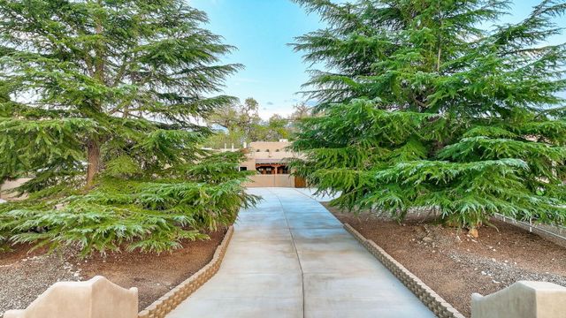 1708 Rusty Road NW, Albuquerque, NM 87114
