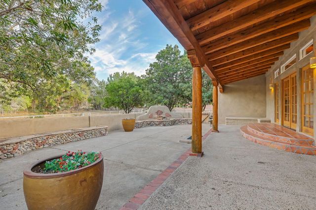 1708 Rusty Road NW, Albuquerque, NM 87114