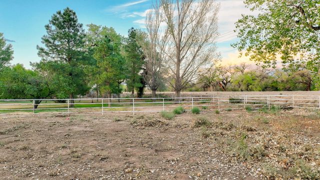 1708 Rusty Road NW, Albuquerque, NM 87114