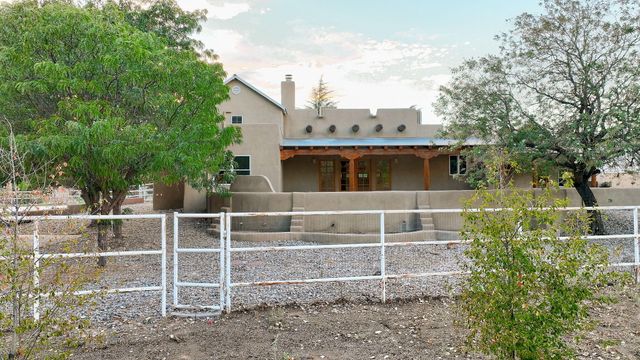 1708 Rusty Road NW, Albuquerque, NM 87114