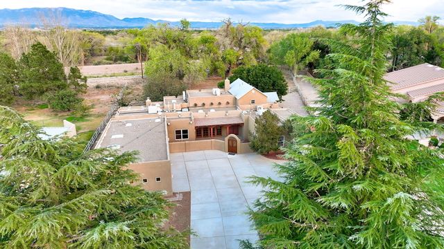 1708 Rusty Road NW, Albuquerque, NM 87114