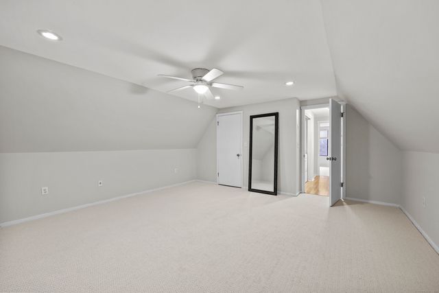 13 Finch Run 13, Avon, CT 06001