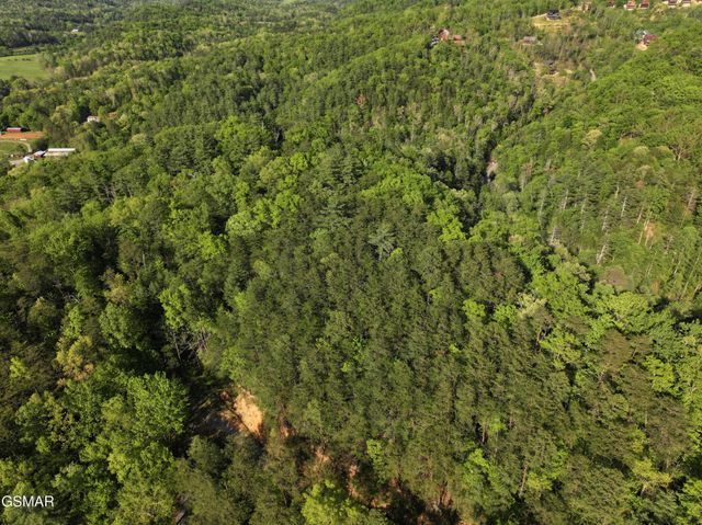 15 Sunset Road, Sevierville, TN 37862