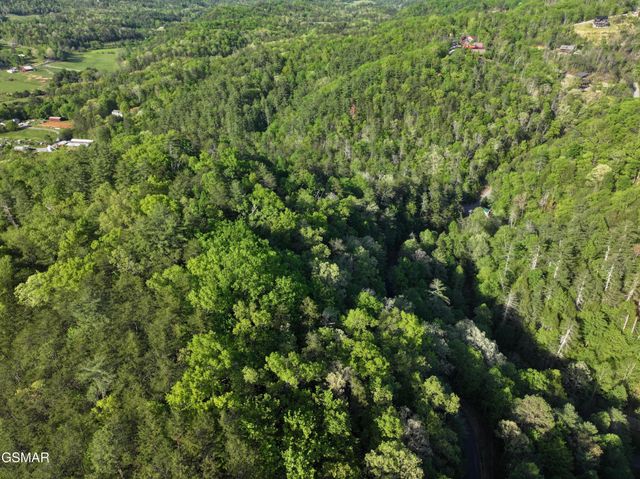 15 Sunset Road, Sevierville, TN 37862