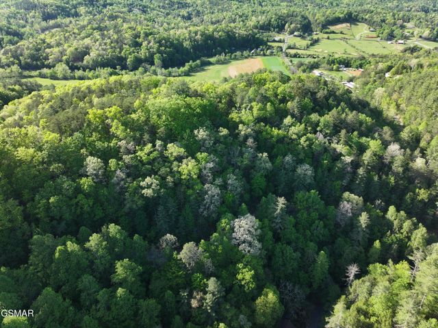 15 Sunset Road, Sevierville, TN 37862
