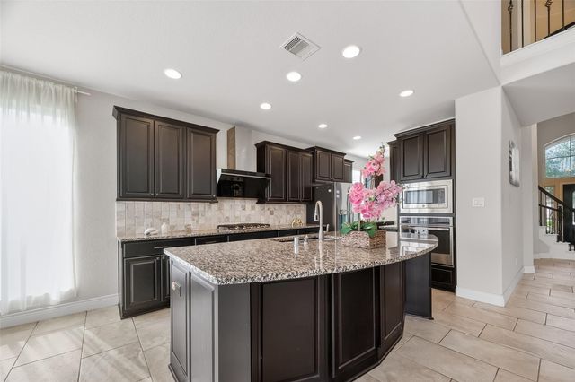 1919 Cayman Bend Lane, Pearland, TX 77584