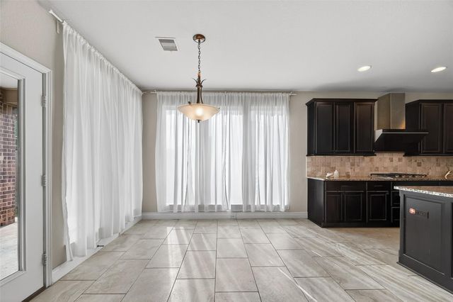 1919 Cayman Bend Lane, Pearland, TX 77584