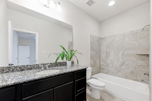 1919 Cayman Bend Lane, Pearland, TX 77584