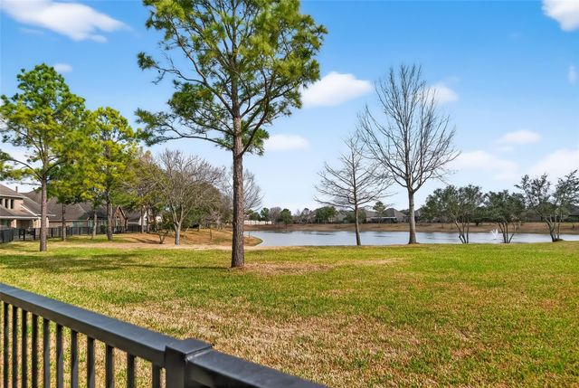 1919 Cayman Bend Lane, Pearland, TX 77584