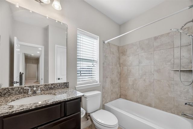 1919 Cayman Bend Lane, Pearland, TX 77584