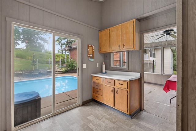 6805 Shadowlawn Drive, Alexandria, KY 41001