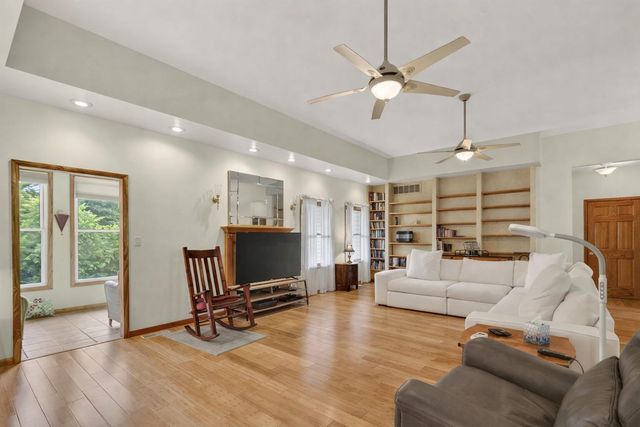 6805 Shadowlawn Drive, Alexandria, KY 41001