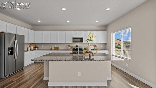 2402 Sunrise Lane, Pueblo, CO 81008