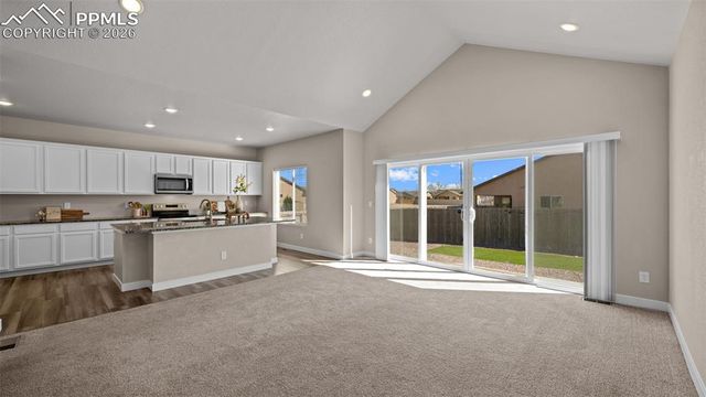2402 Sunrise Lane, Pueblo, CO 81008