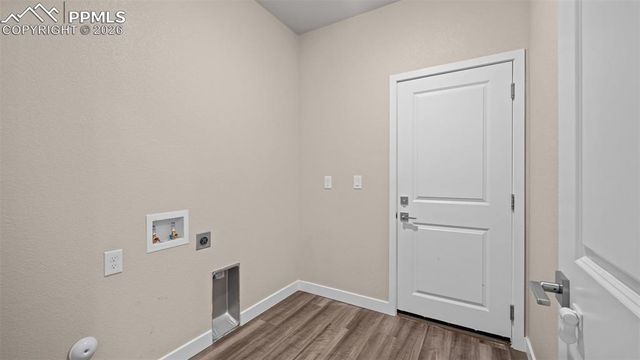 2402 Sunrise Lane, Pueblo, CO 81008