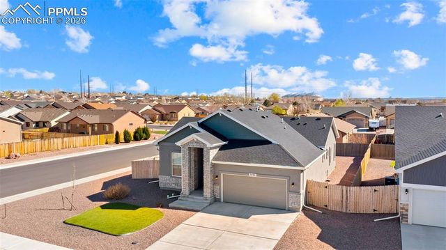 2402 Sunrise Lane, Pueblo, CO 81008