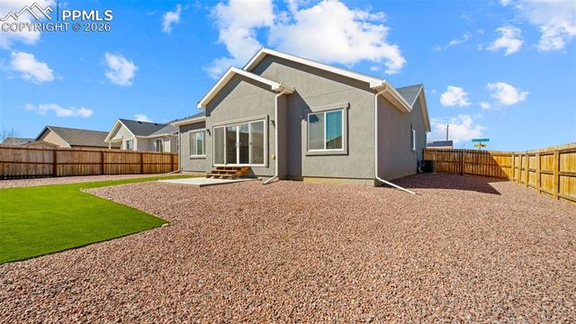 2402 Sunrise Lane, Pueblo, CO 81008