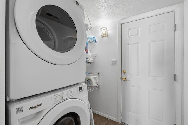 5112 Rae Court NE, Rio Rancho, NM 87144