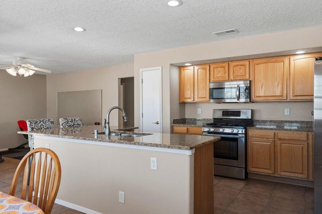 5112 Rae Court NE, Rio Rancho, NM 87144