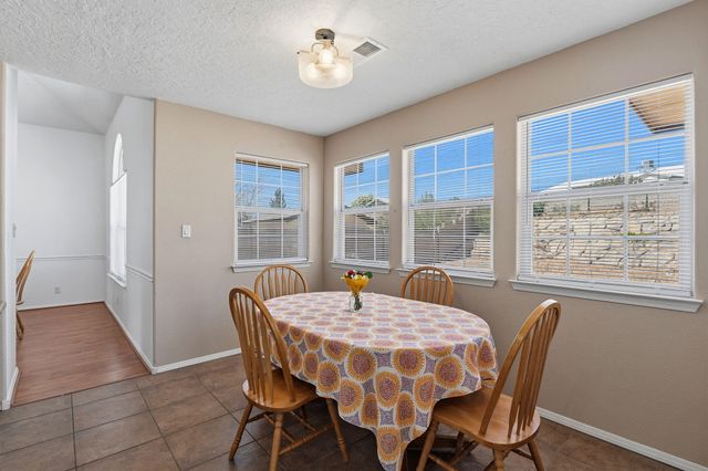 5112 Rae Court NE, Rio Rancho, NM 87144