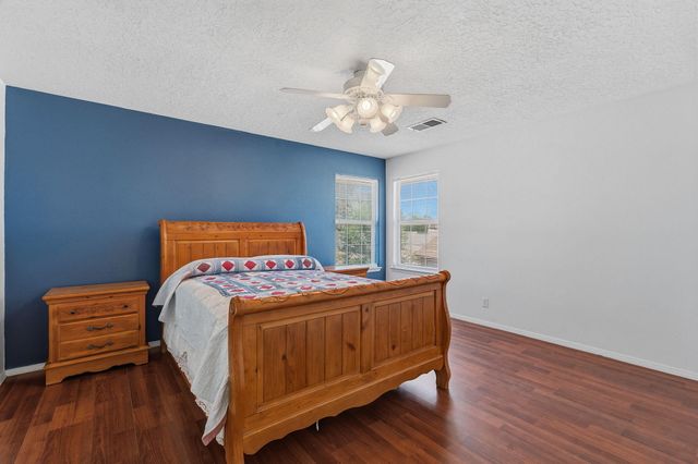 5112 Rae Court NE, Rio Rancho, NM 87144