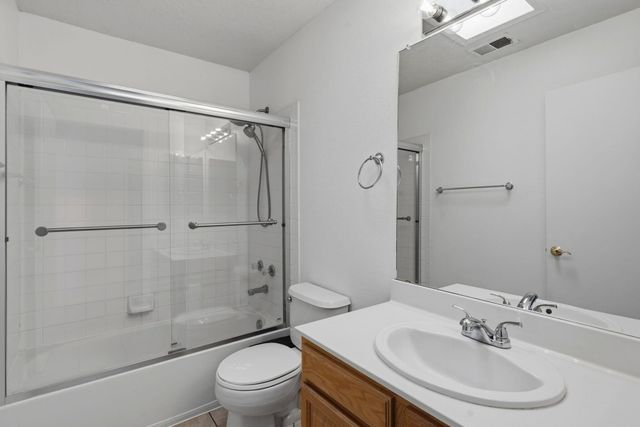 5112 Rae Court NE, Rio Rancho, NM 87144