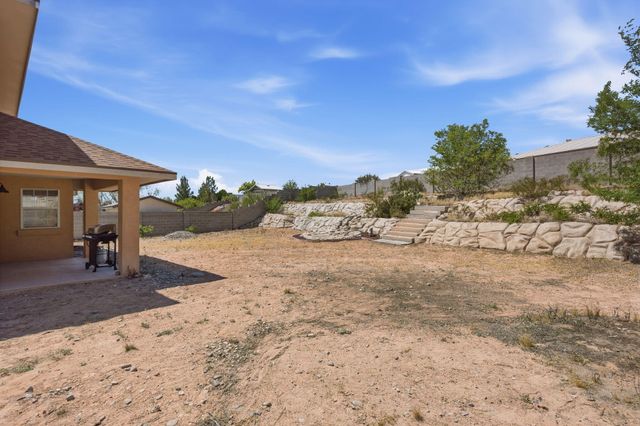 5112 Rae Court NE, Rio Rancho, NM 87144