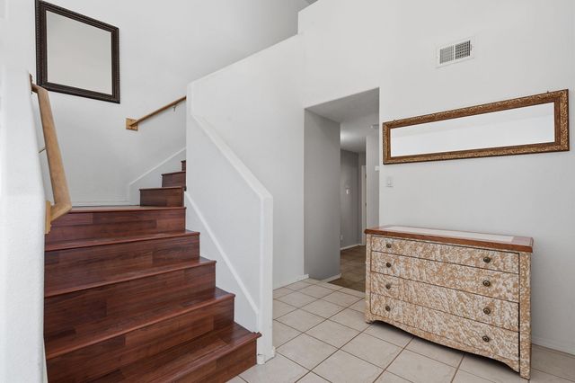 5112 Rae Court NE, Rio Rancho, NM 87144