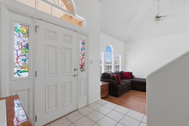 5112 Rae Court NE, Rio Rancho, NM 87144