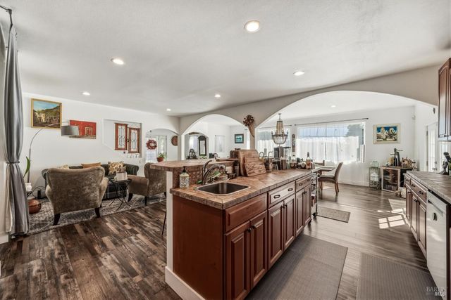 3310 Riviera West Dr, Kelseyville, CA 95451