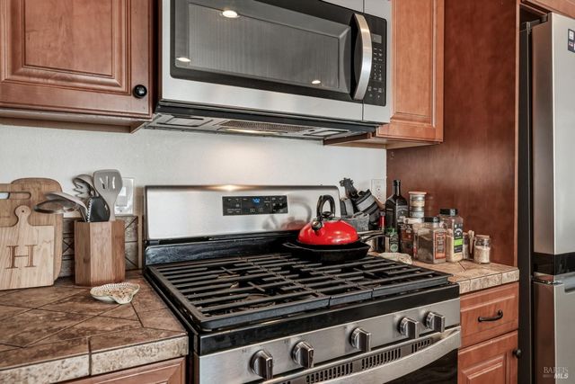 3310 Riviera West Dr, Kelseyville, CA 95451