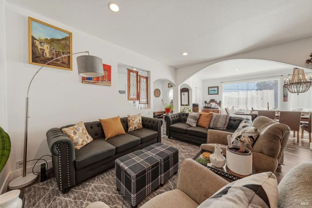 3310 Riviera West Dr, Kelseyville, CA 95451