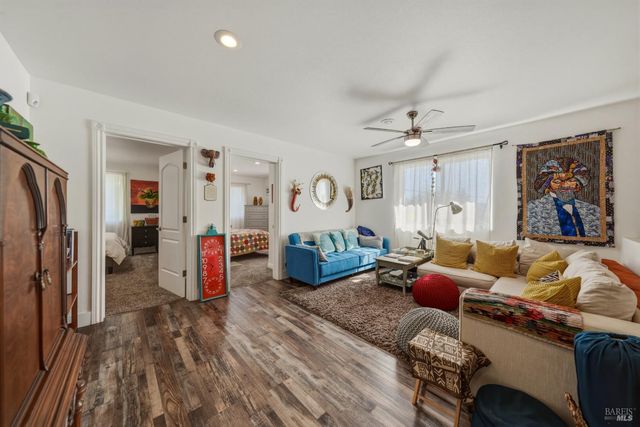 3310 Riviera West Dr, Kelseyville, CA 95451