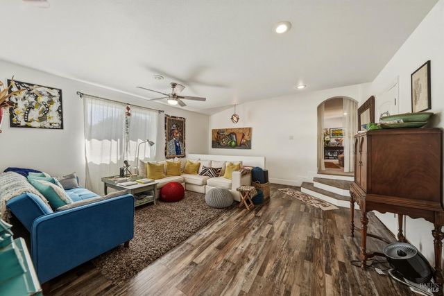 3310 Riviera West Dr, Kelseyville, CA 95451