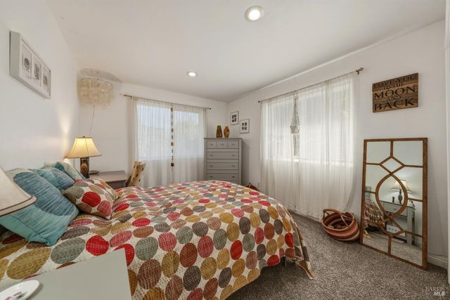 3310 Riviera West Dr, Kelseyville, CA 95451