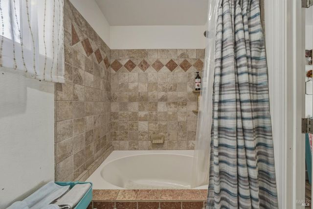 3310 Riviera West Dr, Kelseyville, CA 95451