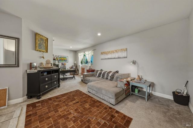 3310 Riviera West Dr, Kelseyville, CA 95451