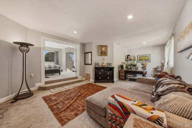 3310 Riviera West Dr, Kelseyville, CA 95451