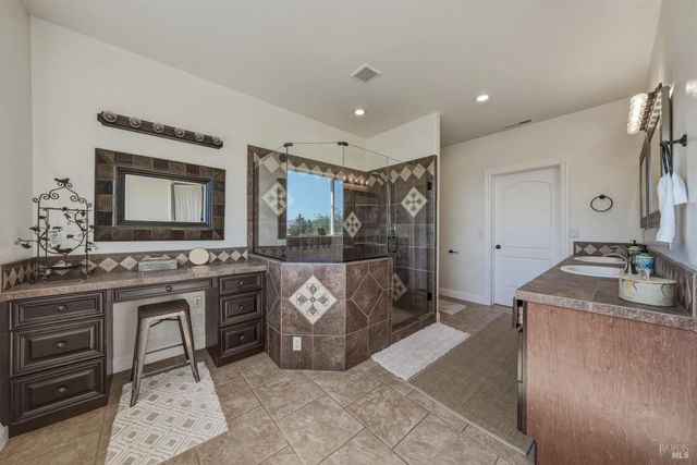 3310 Riviera West Dr, Kelseyville, CA 95451
